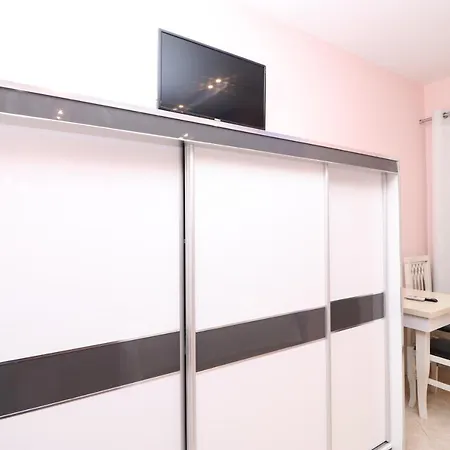 אורחן Bendo דיוויאקה